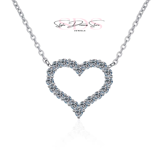 Heart-Shaped Moissanite Pendant Necklace in Sterling Silver – Elegant & Timeless